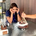 Alina Padikkal Instagram - Serious food talks 😂 with @alina.padikkal . Location: @honeypot.in . #feelitreelit #podcast #celebrity #interview #foodchat #kochi #cochin Kochi, India