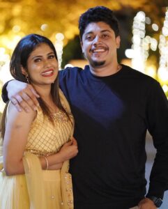 Alina Padikkal Instagram - Twenty.one.twenty.twenty one.! Anniversary recreated ❤️ with @motionpictures_weddings 
@thanuzbridalboutique 
@aleena.makeupartist 
.
So, I never thought I would get a moment to wear my special outfit again on the same day❤️ along with the same makeup artist, photography team and with my friends..

Love you @rohit_pradeep_  for being with me to do all this crazy things🥰

Thank you appa amma💖