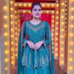 Alina Padikkal Instagram - Got everyone's eyes looking at you @alina.padikkal once again rocks the stage with her best look . . Styling : @rashmimuraleedharan Makeup : @aleena.makeupartist . . . . #bridesofpinklady #pinkladykochi #bridalwear #designerkurta #malluwomen #kerelabride #bridalcollection #design #kurtalover #bride2022 #photoofthedays #kochidesigner #designerweddingkurtas #fashionphotography #malluwedding #mollywood #malayalammovie#mollywoodactress #malluactor #indianbeauty