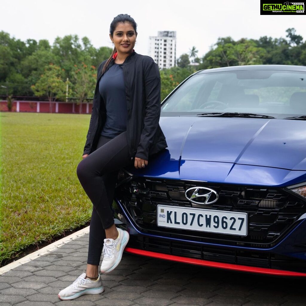 Alina Padikkal Instagram - My travels are made energetic thanks to the all-new #Hyundaii20NLine. The athletic design and sporty sound of my #i20NLine is the biggest turn on for any car enthusiast. With it's Intelligent manual transmission, I always have a tension free ride enjoying the best sounds of the superior Bose music systems. What are you waiting for, #ItsTimeToPlay @hyundaiindia #HyundaiNLine