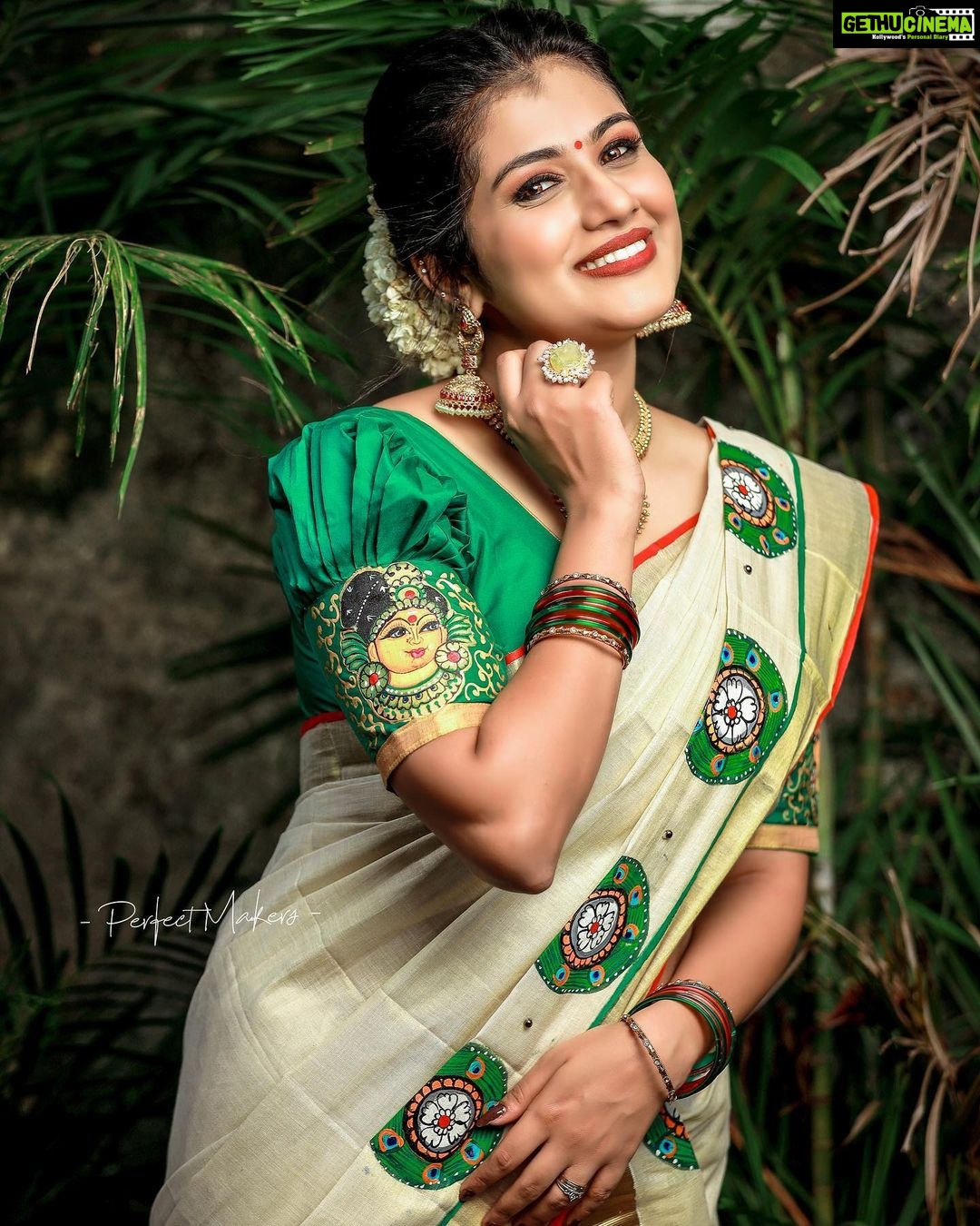 Alina Padikkal Instagram - @navamimypassionyourfashion ene oru naadan look il kondu vannu. @nithinju @sksreez MUA @roshnistvm Clicks @sumesh_perfectmaker @perfect_makers