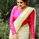 Alina Padikkal Instagram - Sheri apo poyit next onam varaam.! 🤣 Special thanks to @zoul_designz and. @nithinju for styling me. @kaya_online_ @roshnistvm for making me beautiful @sumesh_perfectmaker @perfect_makers for the perfect clicks.!