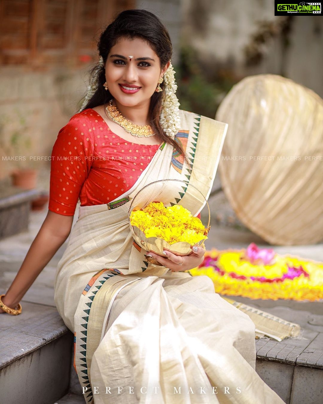 Alina Padikkal - 11.7K Likes - ഉത്രാടം ആശംസകൾ
Stay safe. 🤞🏼
.
.
@sumesh_perfectmaker @perfect_makers