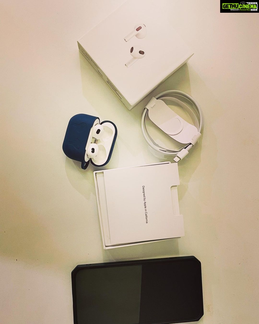 Alina Padikkal Instagram - @commander_vogue_2.0 Airpods Generation 3 DETAILS ⬇️ BELOW . . For More Premium Gadgets Follow @commander_vogue_2.0 . . • Expensive is now affordable • The Most Trusted Seller • Free Delivery all over india • Cash On Delivery Available • Extra discount on COMBO • Free GIFT with every order . WhatsApp-8000097428 . Order urs now✅ #alina #alinapadikkal #alinapadikkal😍😘 #alinapadikkalarmyofficial #shotoniphone #airpods #airpods3rdgeneration