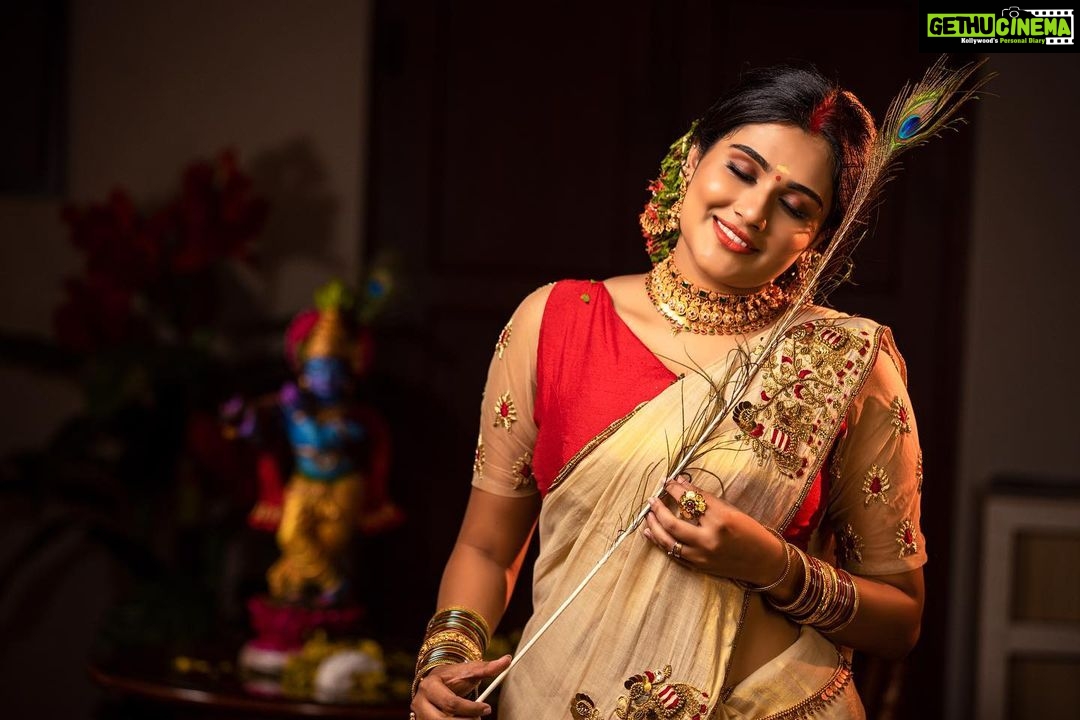 Alina Padikkal Instagram - Vishu Special. . Costume: @namah_by_nikhilandrews Camera: @perfect_makers @sumesh_perfectmaker MUA : @roshnistvm Jewellery: @kaya_online_ Stylist: @nithinju @sksreez