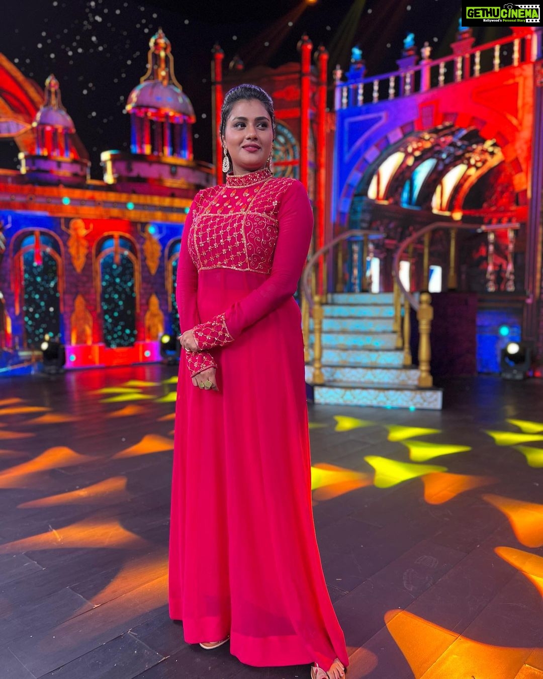 Alina Padikkal Instagram - ππΈπ Styled by : @tharunya_vk MUA : @aleena.makeupartist @triple_a_hair_styling_ Outfit : @houseofemkay Accessories : @kaya_online_ Chithranjali Studio, Thiruvanandapuram