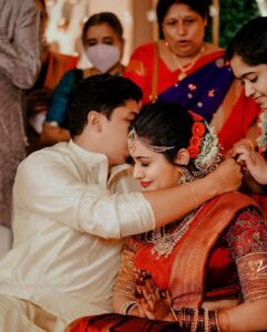 Alina Padikkal Instagram - 365 days of happiness.!
30.08.2021-30.08.2022
Happy 1st anniversary @rohit_pradeep_ 
.
Marked safe n happy 🤪