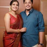Alina Padikkal Instagram - Mr & Mrs Rohit ❤️ Camera: @odd_one_ads MUA: @seras_bridal_makeup_kannur Blouse : @babe_by_minnumaria Saree : @aaryanairdesigns Stylist: @nithinju Kannur കണ്ണൂര്