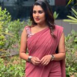 Alina Padikkal Instagram - Desi girl.? Aah.. it’s easy wrap on saree.! Designed specifically for me by @minnaram_designer_boutique .❤️ Makeup : @aleena.makeupartist Hair : @brahma_hairandmakeup Stylist : @nithinju @sksreez