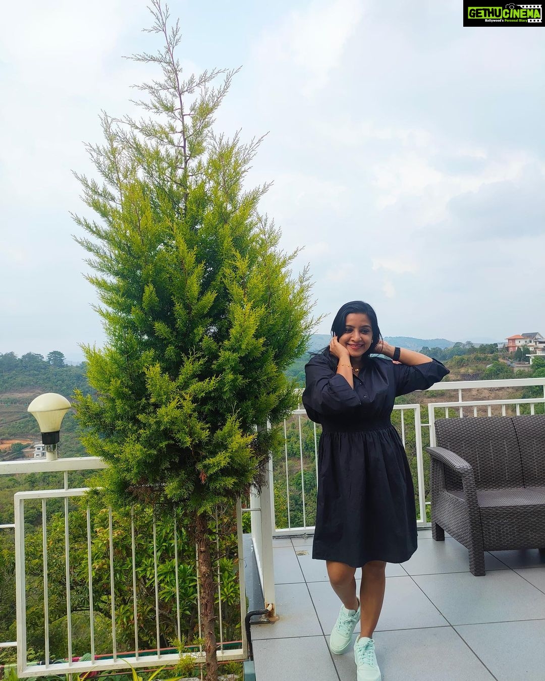 Alphy Panjikaran Instagram - @le_collines @babi_rashid #resort #wagamon #hills #travel #travelphotography #traveltheworld #happiness #peace #picoftheday #enjoy #enjoyyourlife #instagood #instagram #instalike #explorepage #explore #nature #love #tuesday #tripwithfriends #trip #tripendswithbeautifulmemories❤️😘😚 Le Collines Resort Vagmon