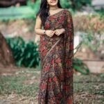 Alphy Panjikaran Instagram - Trust is fragile Don’t break it Once broken it will Never come back in it’s original shape 🤫 @chakitha_designs @lal_weddings #happiness #peace #trust #work #noexcuses #workiswork #nofilter #saree #love #black #instagood #instagram #instafashion #explorepage #explore #trending #malikappurammovie #reels #picoftheday #friday #waiting #weekend Panampilly Nagar