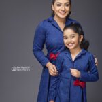 Alphy Panjikaran Instagram - @devanandha.malikappuram PC: @nmpradeep_photography Mua: @makeupbytonymua Costume: Qaleeziya & Rouka Styling : Anashwara (kalt rev) @grihalakshmi_ @malikappurammovie #happiness #grihalekshmi #photoshoot #picoftheday #peace #malikappuram #malikapurammovie #instagram #instagood #goodvibes #saree #love #explore #explorepage #reelsinstagram #photography #cover #shoot #kochi #movie