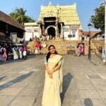 Alphy Panjikaran Instagram - Attukal pongala special 🧡❤️ @surabhi.vaishu 📸 #attukalpongala #pathmanabhaswamitemple #trivandrum #pongala #special #tuesday #newbeginning #somethingspecial #happiness #peace #saree #setmundu #kerala #attukal #instagood #instagram #goodvibes #explore #explorepage #reels #instalike Padmanabhaswamy Temple