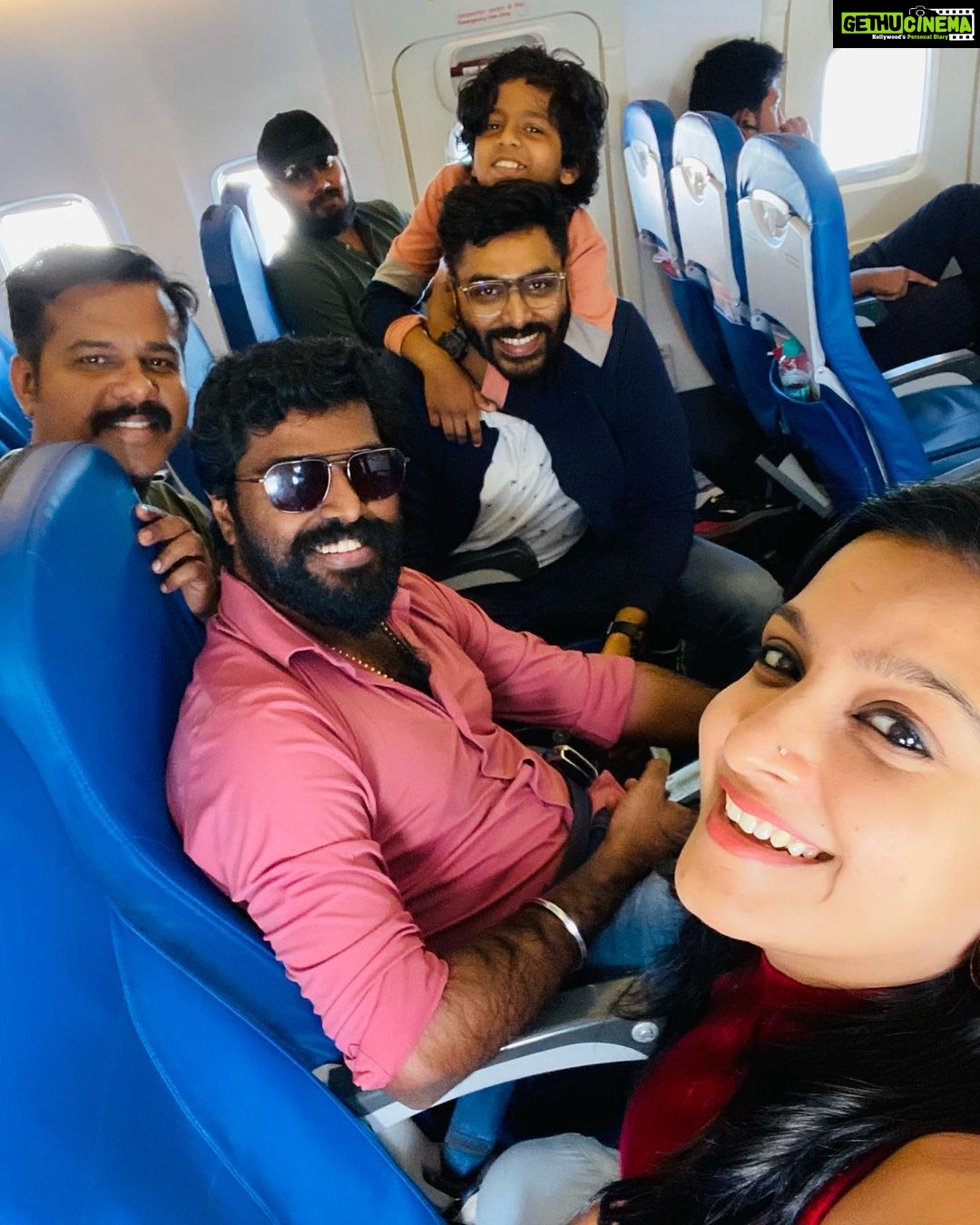 Alphy Panjikaran Instagram - Bye Omanš¤ @malikappurammovie Team @iamvishnusasishanker @abhilash__pillaii @ranjin__raj @sreepath.yan #picoftheday #happiness #friends #brother #friendslikefamily #oman #muscat #malikappuram #malikapurammovie #success #celebration #instagood #instagram #trending #airindia #like #ksrtc #flight #reels #trending #travelphotography #travel #traveltheworld #enjoylife Muscat International Airport, Oman