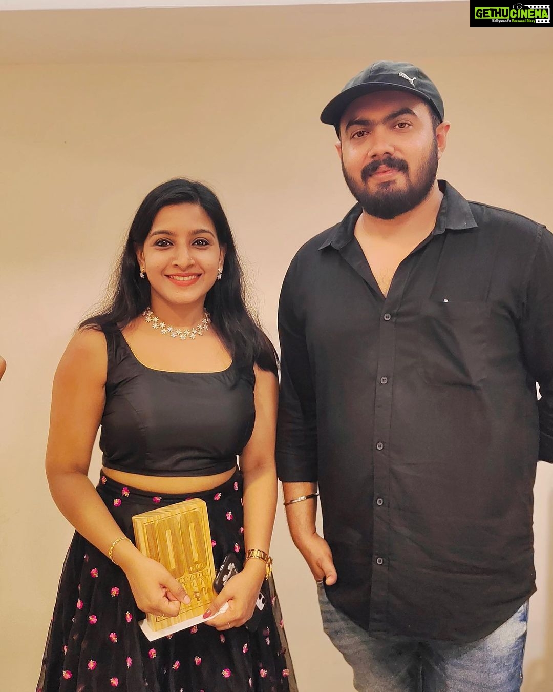 Alphy Panjikaran Instagram - @malikappurammovie 100 days of celebration šš„³ @iamunnimukundan @iamvishnusasishanker @manohari_joy #happines #100days #celebration #picoftheday #malikapuram #success #malikapurammovie #instagood #instagram #instalike #unnimukundan #explore #explorepage #travel #nooranad #theatre #visit #happy #peace #cinema #love Nooranad