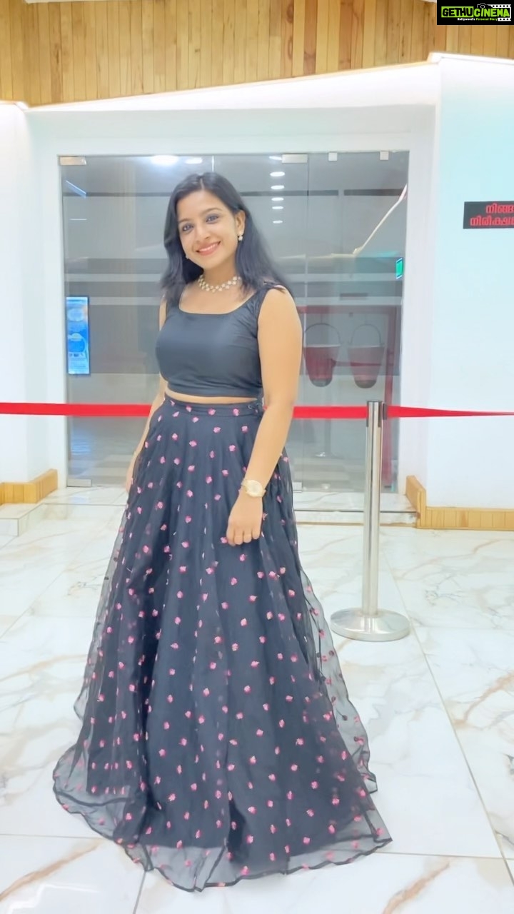 Alphy Panjikaran Instagram - ❤️❤️❤️❤️ My eyes on you🦋🖤 #happiness #peace #success #celebration #movie #malikappuram #malikappurammovie #love #loveyourself #explore #function #black #favorite #waitingforyou