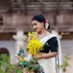 Alphy Panjikaran Instagram - എല്ലാവർക്കും ഹൃദയം നിറഞ്ഞ വിഷു ആശംസകൾ ❤️🌼 Happy Vishu🌼🥳 Mua: @makeover_by_suresh_krishna PC: @3leaf_photography Costume: @ar_handlooms_kuthampully #vishu #happy #saturday #festival #picoftheday