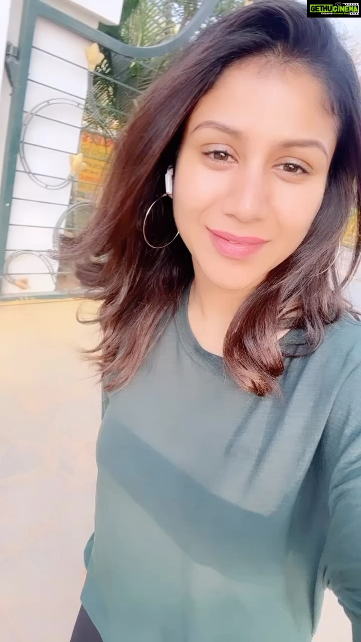 Alya Manasa Instagram - Pakka days be like #alya #iniya @suntv @saregamatamil