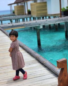 Alya Manasa Instagram - My pattu enjoying her Holiday 
Thank you @touronholidays 
@fushifaru