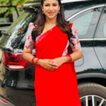 Alya Manasa Instagram - Everyday shld start with a beautiful saree @kaarigai.sarees 😍😍thank u for the vibrant red saree @kaarigai.sarees