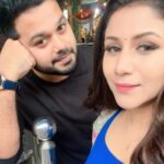 Alya Manasa Instagram - Wen Ezhil meets iniya at her shooting spot 😜 @alya_manasa