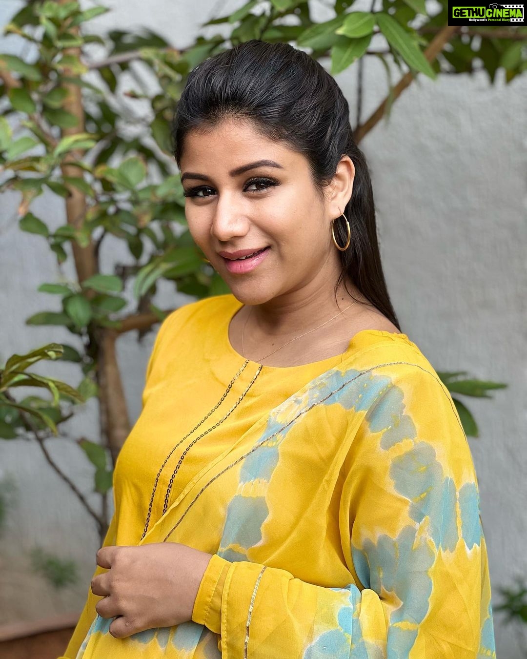 Alya Manasa Instagram - Thank u @yazhli_collection ๐Even though itโs my baby bump #throwback This dress made me look beautiful & comfy ๐๐๐๐thank u once again @yazhli_collection
