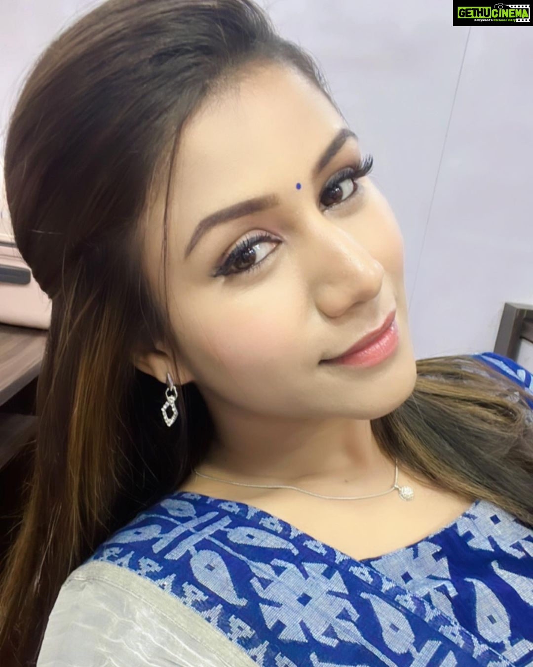 Alya Manasa Instagram - Gud mrng amigos 🥰got back to shoot mode again Tiruvallur