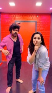 Alya Manasa Instagram - Tqsm @choreographer_sridhar 🥰🤩such a nice person you are ..I had my dream come true like doing reels with u 😍😍