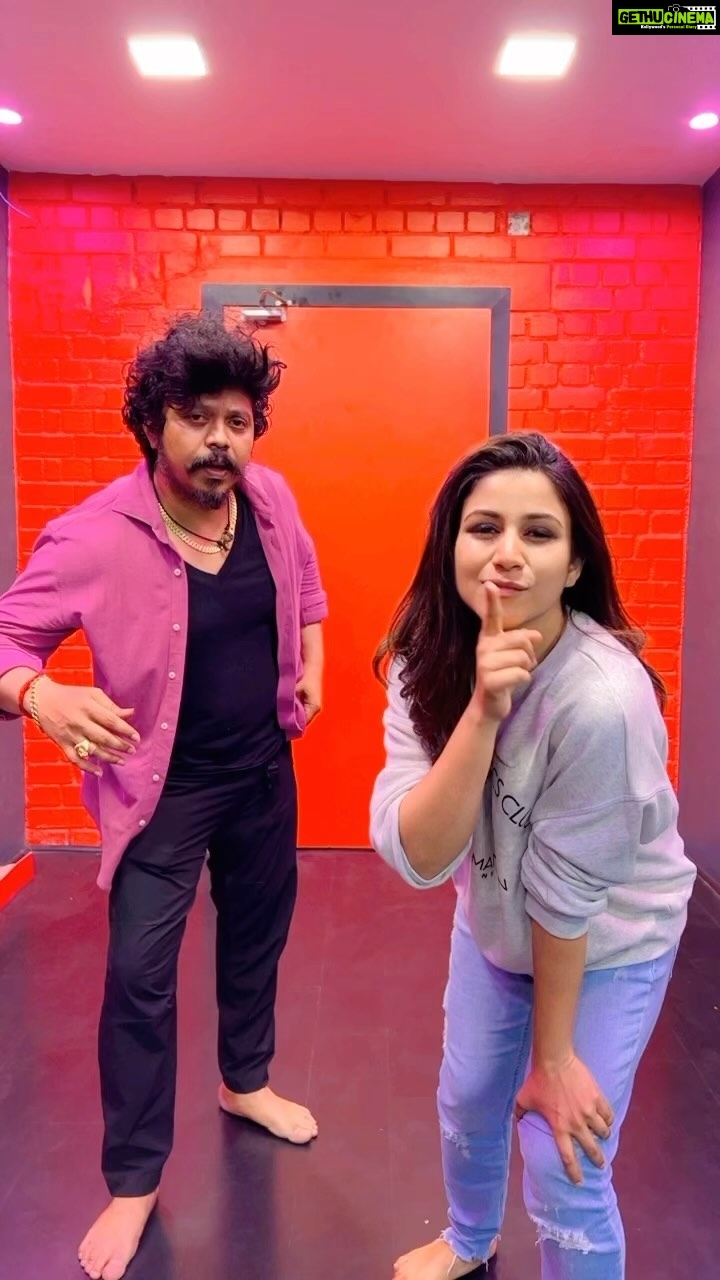 Alya Manasa Instagram - Tqsm @choreographer_sridhar 🥰🤩such a nice person you are ..I had my dream come true like doing reels with u 😍😍