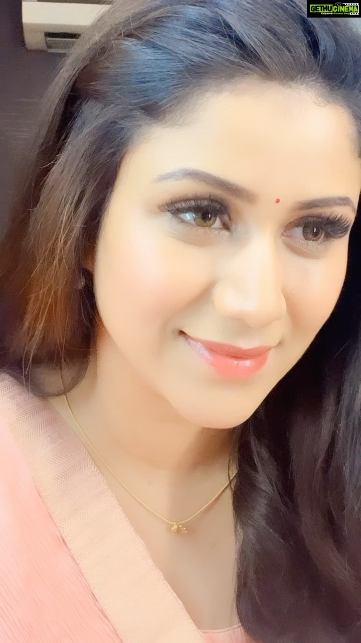 Alya Manasa Instagram - The more we go back the more precious we find 😍😍😇😇oh this is my favourite song 🥰🥰🥰🥰🥰🥰🥰