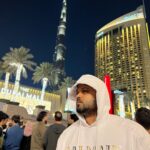 Alya Manasa Instagram - A very happy new year 2023 to each & everyone from @sanjeev_karthick @alya_manasa @touronholidays Burj Khalifa