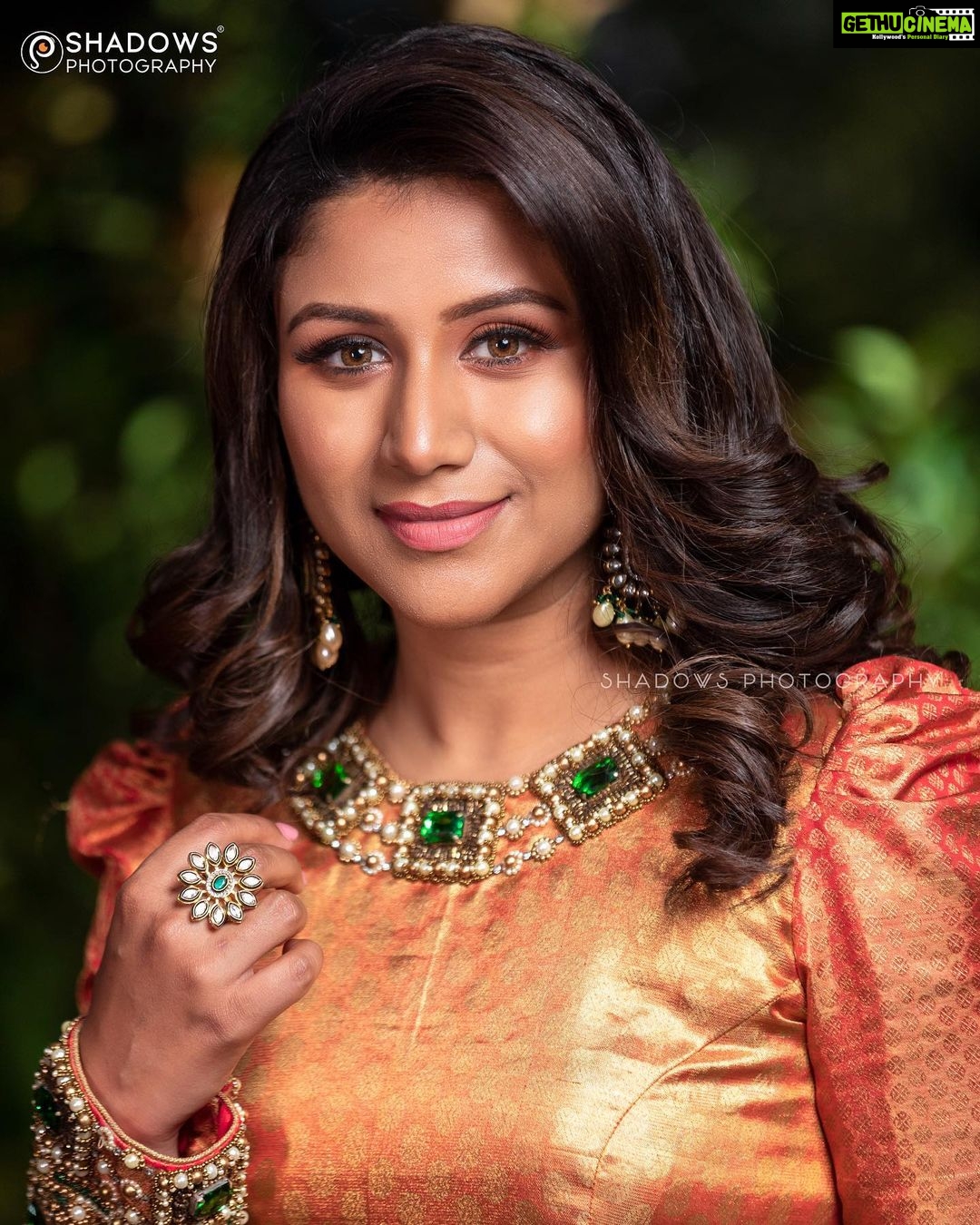 Alya Manasa Instagram - Greetings! From Jiyamakeupartistry For bridal bookings β€οΈClass enquires do contact @jiyamakeupartistry 9840483833 15 Days Bridal Makeup Course. + 2 days outside live demos Jiyamakeupartistry β€οΈ Real Exciting Offers: π Free Makeup Brush Kit π Makeup Products Given For Practice π Work Opportunity π Live Client Handling Experience π Individual Attention Limited seats π EMI - Instalment Payment Available π Celebrity Photoshoot For Students π Flower Making Class π SFX Class INSTANT BOOKING - 5000 OFF/- From the total fees For class enquires pls π€ 9840483833 Any doubt you can reach out to me I will clarify you over the phone . #chennaimakeupartist #celebritymakeupartist #weddingmakeup #velloremakeupartist #receptionmakeup #glammakeup #subtlemakeuplook #nomakeupmakeuplook #muhurthammakeup #dewymakeuplook #mattemakeup #bridesmaidmakeup #groommakeup #celebritymakeuplooks @ajay_shadowsphotography @marysbridalstudio @new_ideas_fashions @sruthikannathofficial