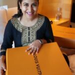 Alya Manasa Instagram - Thank u so so so much @sanjeev_karthick for this gift Dint expected one 🤩😍😘😘😘😘😘 lots n lots of kisses to u for giving me this big surprise Last time when I lost my weight U supported me appreciated me & gifted me my ever favourite mini cooper & this time Louis Vuitton handbag I cnt believe that how much effort u put always to make me happy @sanjeev_karthick ITC Grand Chola, Chennai
