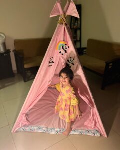Alya Manasa Instagram - My daughter’s recent addict towards @minibooindia #tents & #beambags in her fav Color #pink 🌸💕💕🌸🌸🌸thank u @minibooindia MiniBoo was created with the intention to bring products inspired by the needs of children which make discovering the world more enjoyable. All products are created with the children in mind to ensure their comfort and security. We love to personalize our products for your lil one. We are happy to help you with almost all products personalization for your kids nursery. Come, discover and indulge your kids with our exclusive collections made with love.

Here we present our best selling teepee tent and bean bag chair personlised for the my lil one's! 

Pls do follow and support @minibooindia