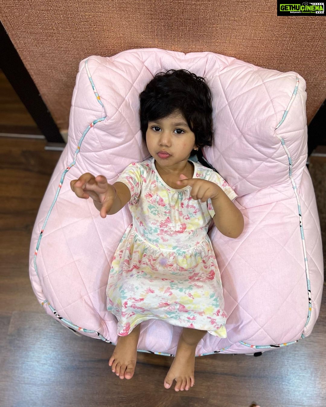 Alya Manasa Instagram - My daughter’s recent addict towards @minibooindia #tents & #beambags in her fav Color #pink 🌸💕💕🌸🌸🌸thank u @minibooindia MiniBoo was created with the intention to bring products inspired by the needs of children which make discovering the world more enjoyable. All products are created with the children in mind to ensure their comfort and security. We love to personalize our products for your lil one. We are happy to help you with almost all products personalization for your kids nursery. Come, discover and indulge your kids with our exclusive collections made with love. Here we present our best selling teepee tent and bean bag chair personlised for the my lil one's! Pls do follow and support @minibooindia