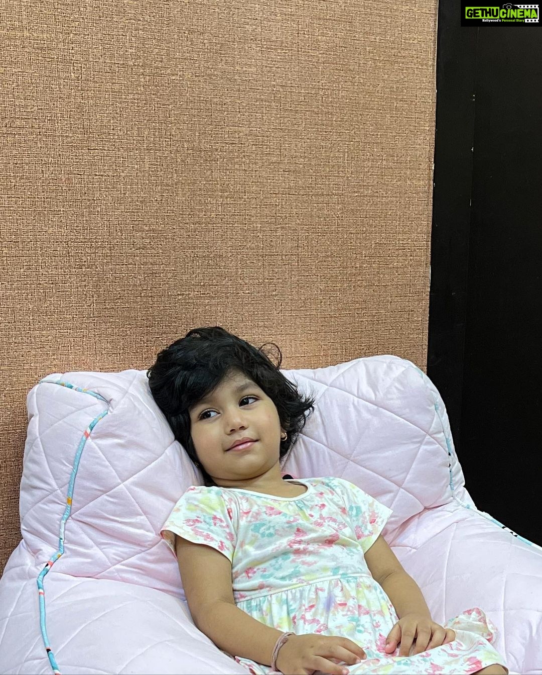 Alya Manasa Instagram - My daughter’s recent addict towards @minibooindia #tents & #beambags in her fav Color #pink 🌸💕💕🌸🌸🌸thank u @minibooindia MiniBoo was created with the intention to bring products inspired by the needs of children which make discovering the world more enjoyable. All products are created with the children in mind to ensure their comfort and security. We love to personalize our products for your lil one. We are happy to help you with almost all products personalization for your kids nursery. Come, discover and indulge your kids with our exclusive collections made with love. Here we present our best selling teepee tent and bean bag chair personlised for the my lil one's! Pls do follow and support @minibooindia