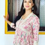 Alya Manasa Instagram - Bless you all with a special day Gud mrng amigos #iniya #alyamanasa