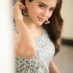 Amritha Aiyer Instagram - Sending y’all some love 🥰❤️😘 . 📸 - @camerasenthil Styled by - @labelswarupa Makeup & Hair - @vijiknr