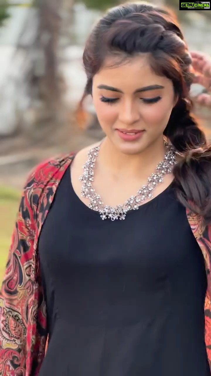 Amritha Aiyer - 277.8K Likes - ❤️
.
📸 - @camerasenthil
Outfit- @labelswarupa
Makeup & Hair - @vijiknr