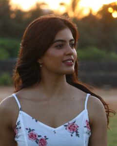 Amritha Aiyer Instagram - Be the best of you even in your worst ❤️
.
M&H - @anjusartistry