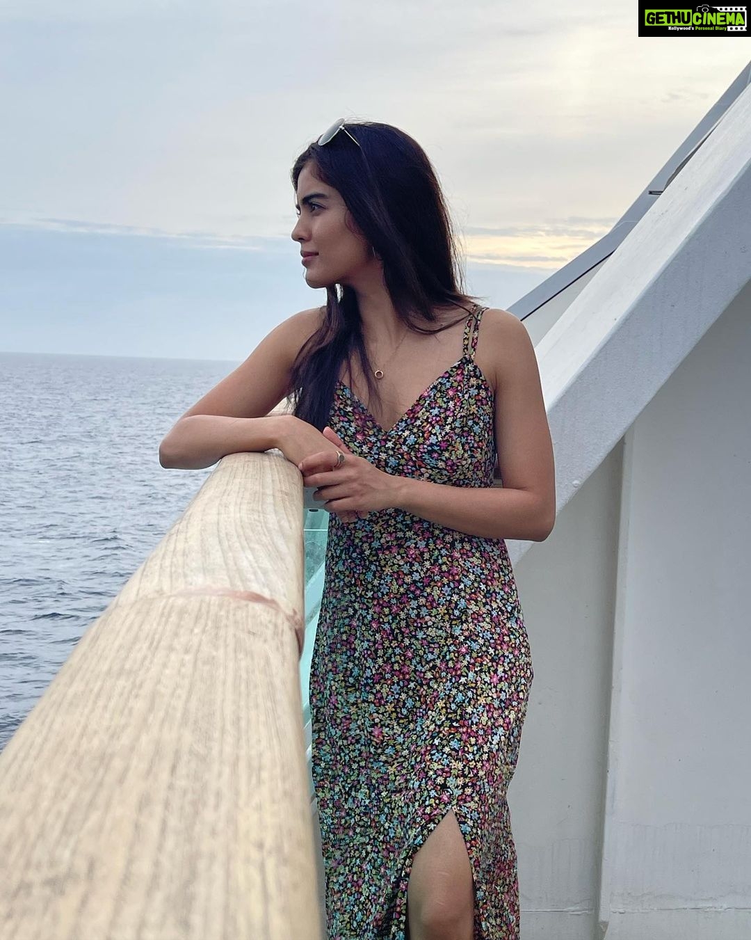 Amritha Aiyer Instagram - Vacation time - Cruise Time 🛳 #unwraptheworld #pickyourtrail #letspyt #cordeliacruises #indiancruiseline #cruiseholidays #cityonthesea #perfectholiday #MVEmpress #HolidayAtSea #cruisevacation