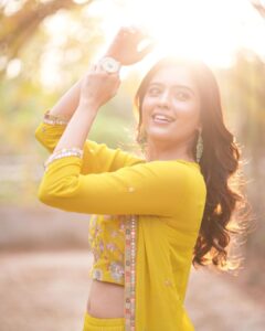 Amritha Aiyer Instagram - Take time to do what makes your soul Happy 🥰
.

📸- @arunkummar_portraits 
Makeup - @dpbridalmakeover
Costume - @stitchhousesalem
