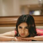 Amritha Aiyer Instagram - It’s April fools day which means believe no nothing. Just like another day . Keep calm and don’t get pranked 💗😄 . outfit - @gopivaiddesigns Styled by - @lankasanthoshi 📸 - @joshuamatthewstudio Jewellery- @pandoras_art_jewellery