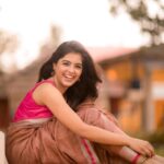 Amritha Aiyer Instagram - 💗 . 📸 - @camerasenthil Saree - @thepallushop Make&hair - @anjusartistry Styled - @labelswarupa Location- @idealbeach