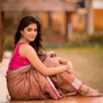 Amritha Aiyer Instagram - 💗 . 📸 - @camerasenthil Saree - @thepallushop Make&hair - @anjusartistry Styled - @labelswarupa Location- @idealbeach