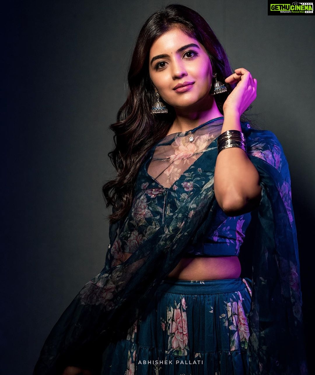 Amritha Aiyer Instagram - Wish you all Happy Pongal / Sankranthi 🌾 . Styled by - @lankasanthoshi Outfit - @drzya_ridhisuri 📸 - @abhishek_pallati Earrings - @tribebyamrapali