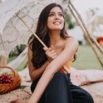 Amritha Aiyer Instagram - 🍁🍂 . 📸 - @deepak_vijay_photography Decor - @with_more_love