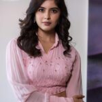 Amritha Aiyer Instagram - 🌸 . Styled by - @lankasanthoshi 👗 - @labelnikkiej 📸 - @varahalamurthy Jewellery - @pandoras_art_jewellery Makeup- @makeupbyradhikadave Hair- @makeup_by_syedaa