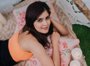 Amritha Aiyer Instagram - The right person will always make time and never will be too busy for you 💗 . 📸 - @deepak_vijay_photography Decor - @with_more_love
