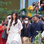 Amritha Aiyer Instagram - Thank you so much for the love Malla Reddy Engineering college ❤️ #kapadevarapadeva Song Launch 👉🏻youtu.be/RGO1knazA0E #ArjunaPhalguna @matineeents @sreevishnu29 @teja_marni @garikipatichaitanya @priyadarshan_09 @mahesh_achanta @rajkumarkasireddy2 @adityamusicindia @jagadeeshcheekati